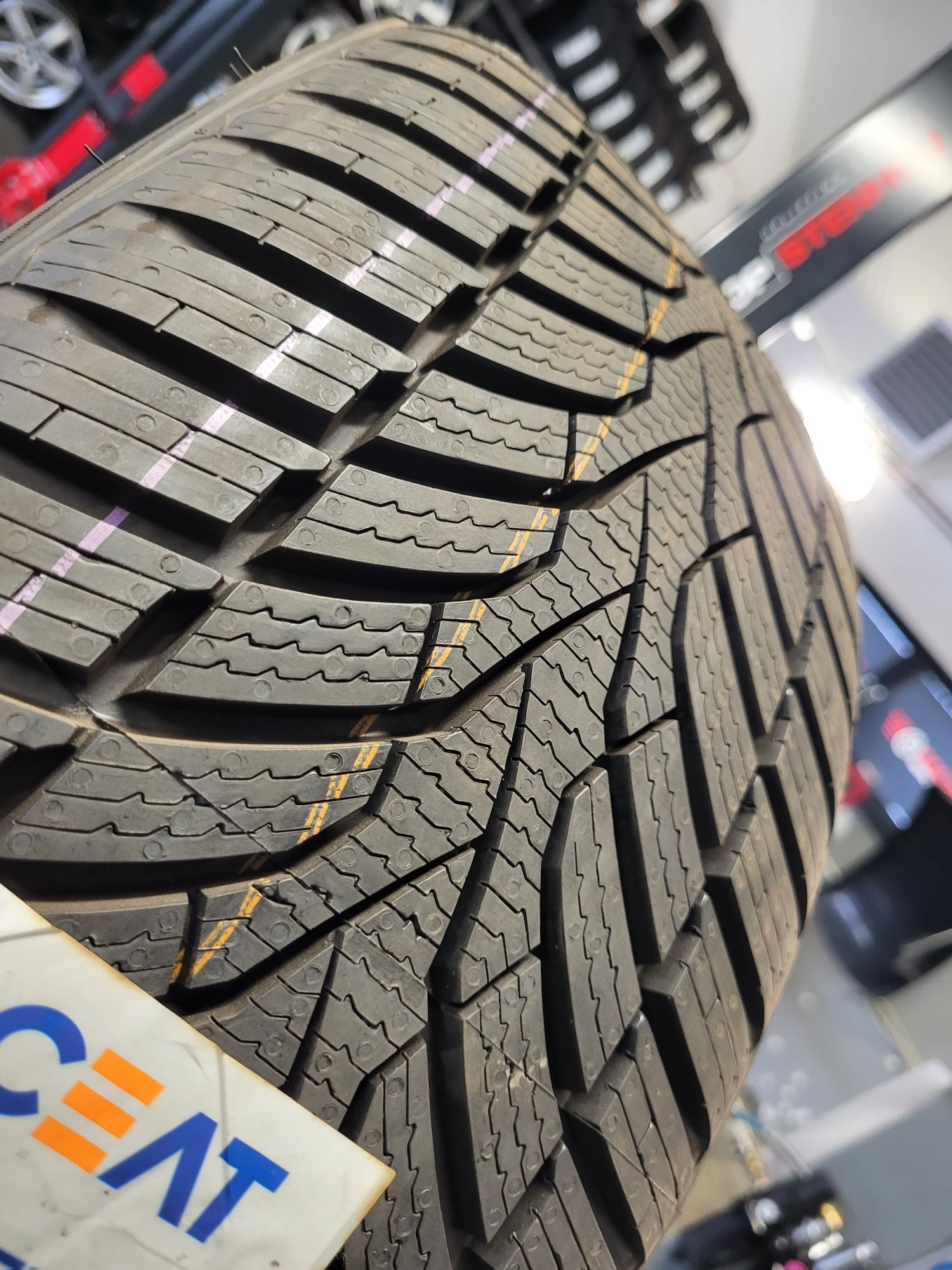 Opony zimowe 225/45R17 94V XL Ceat WinterDrive MONTAŻ! CICHE!