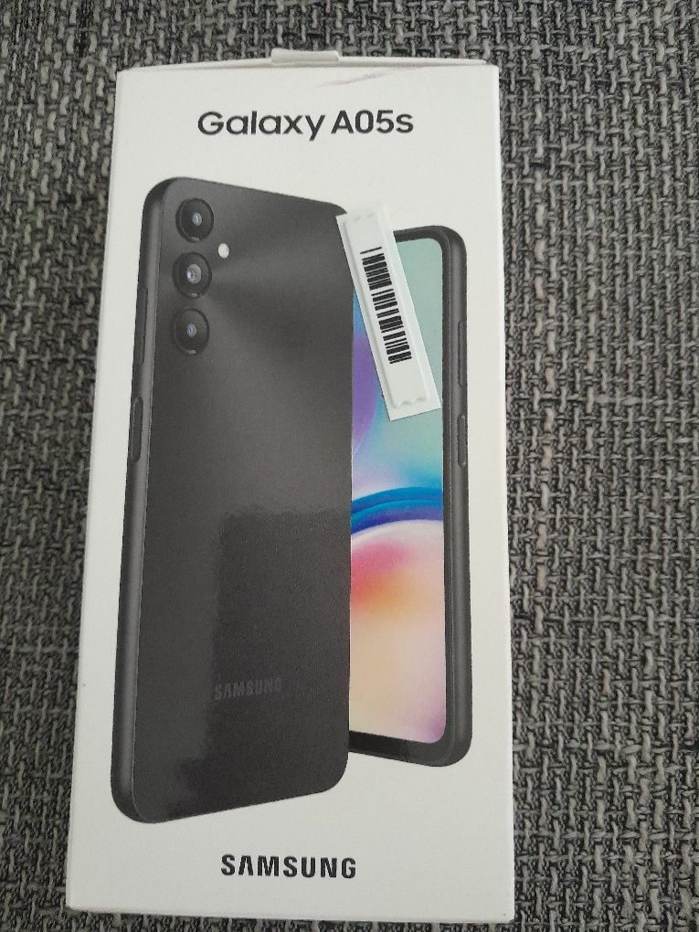 Samsung A05s na gwarancji ponad rok