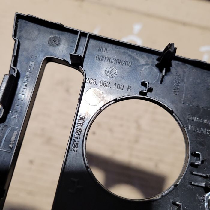 Ramka dekor panelu nawiewu klimatyzacji vw passat b7 2013r