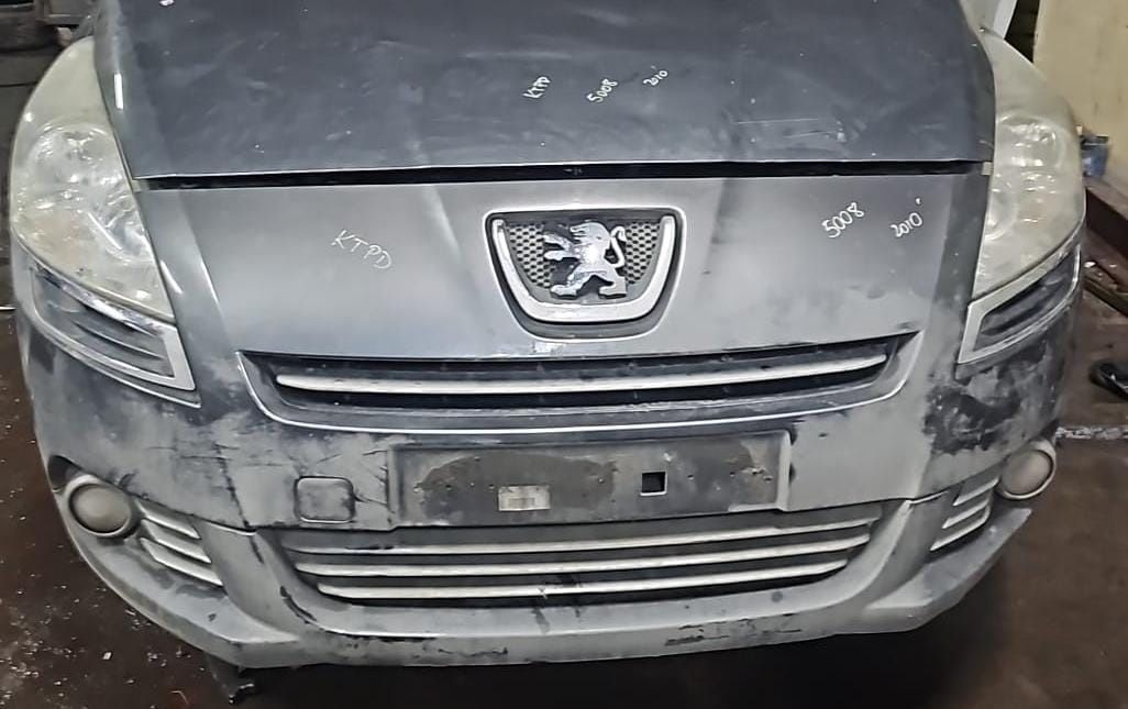 Peugeot 5008 przód kompletny