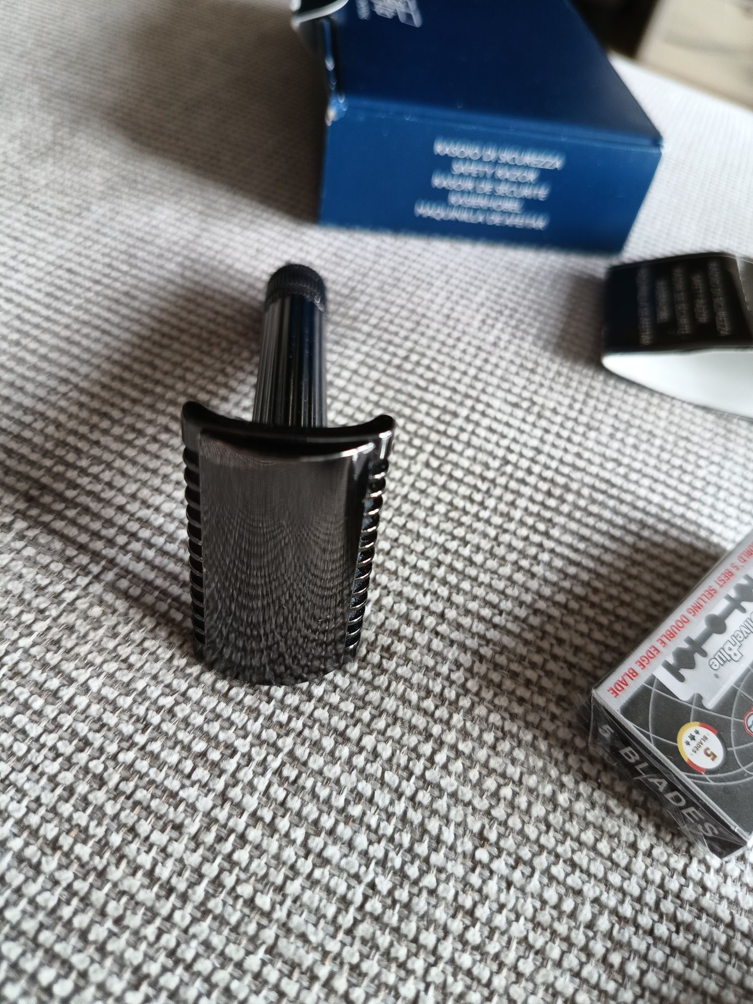 Fatip Grande Black maszynka do golenia na żyletki włoska