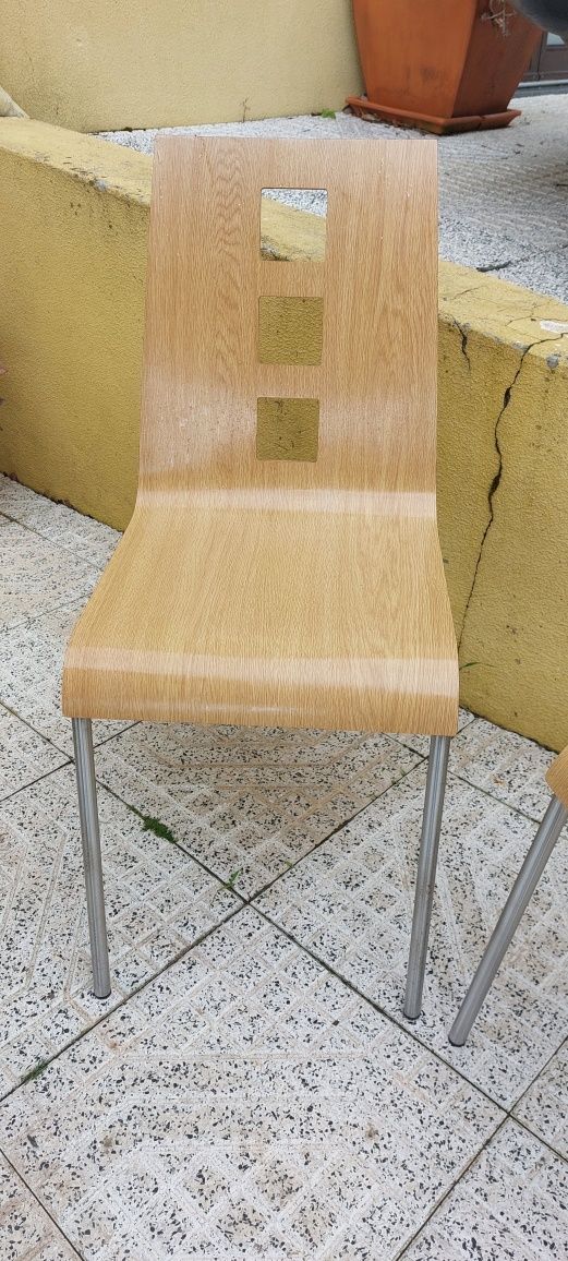 Cadeiras impecáveis
