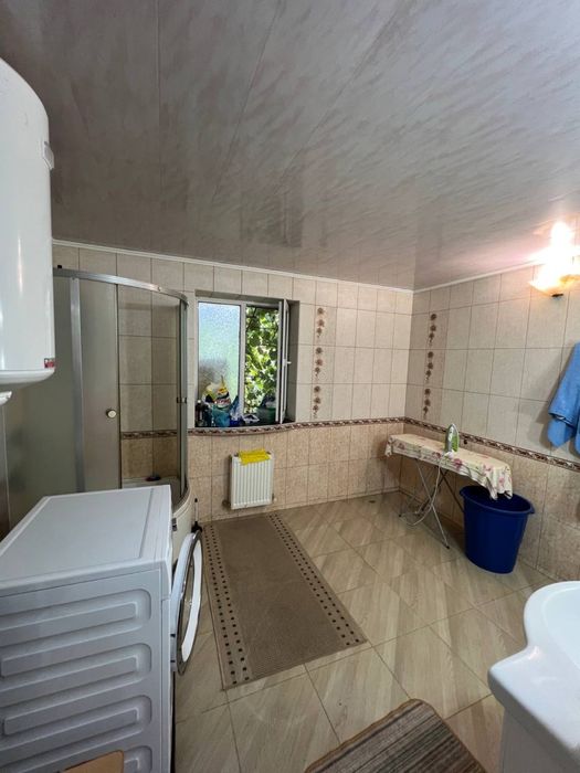 Продаю дом, который строили для себя- капитальный, все коммуникации!