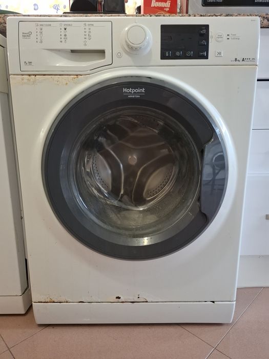 Máquina lava roupas marca Hotpoint - Ariston
