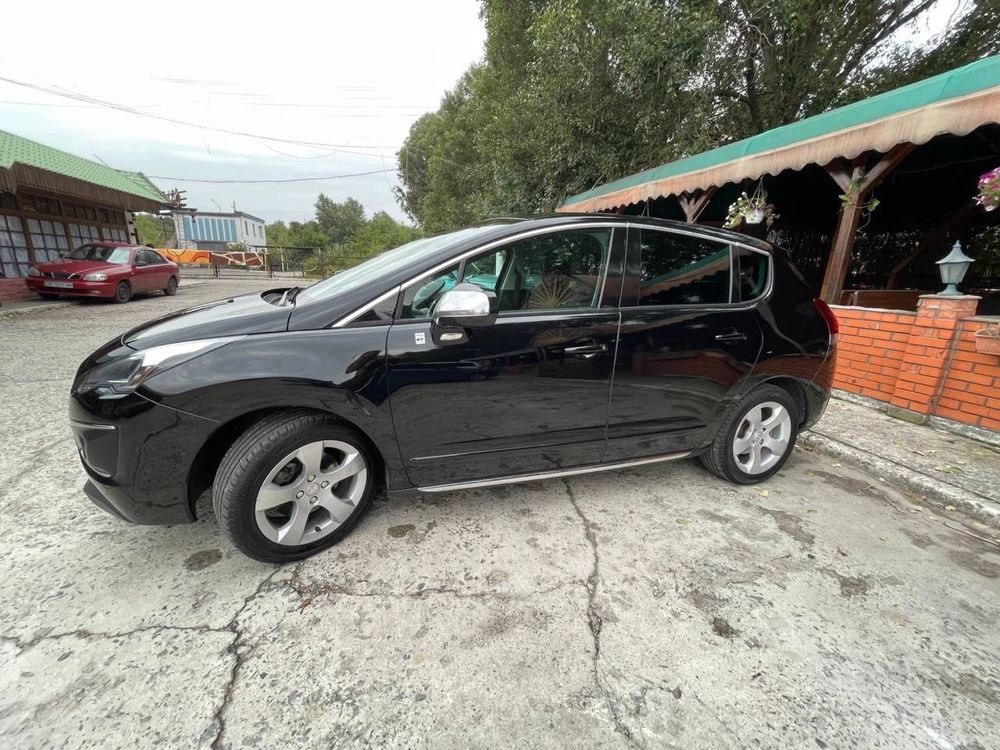 Peugeot 3008 2015р. Hybrid4