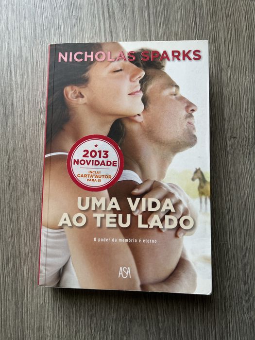 Livro Uma vida ao teu lado de Nicholas Sparks