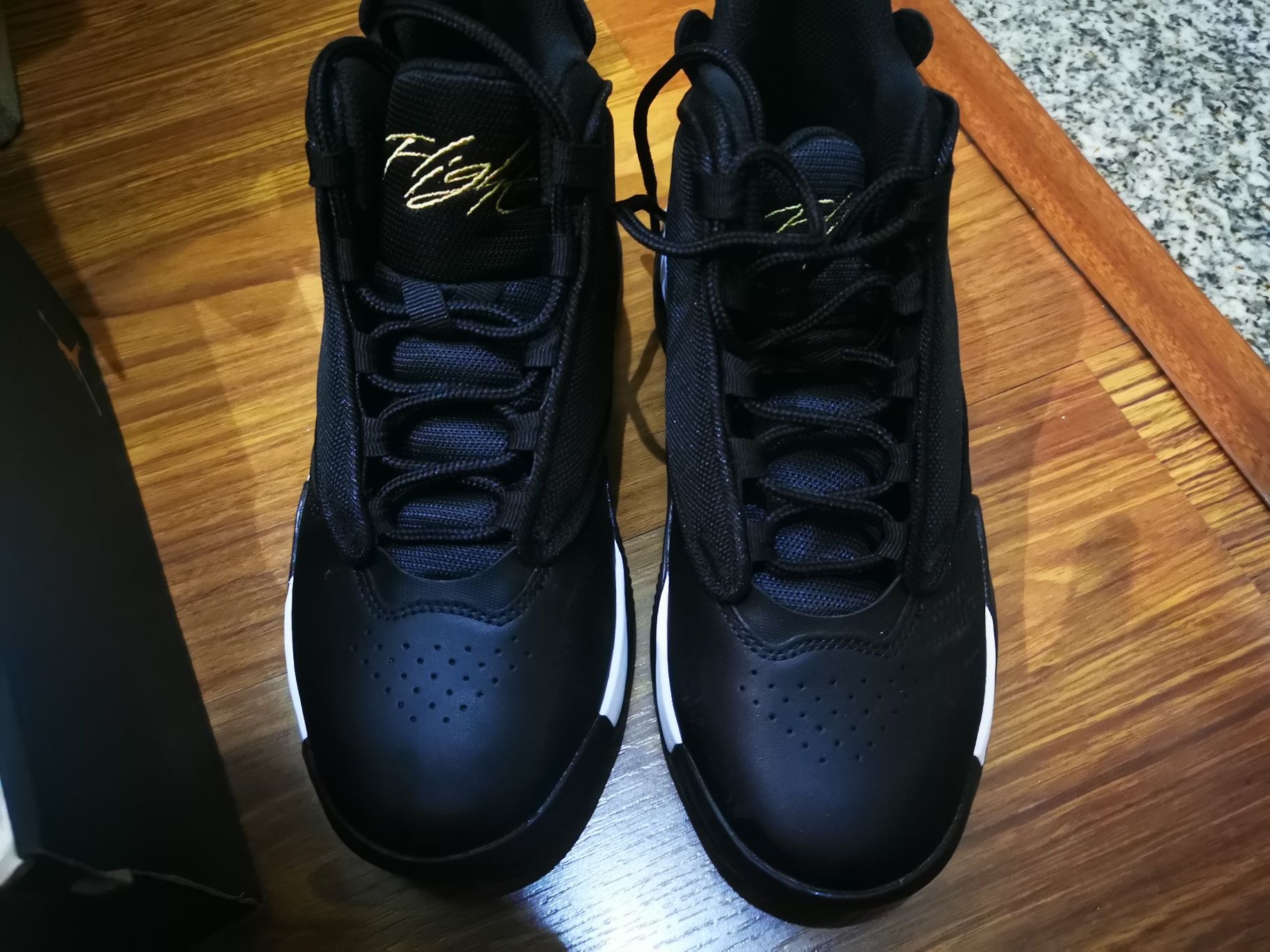 Sapatilhas Jordan novas