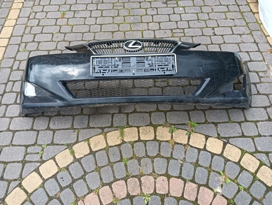 Zderzak przod Lexus is220 is250 czarny  06-09