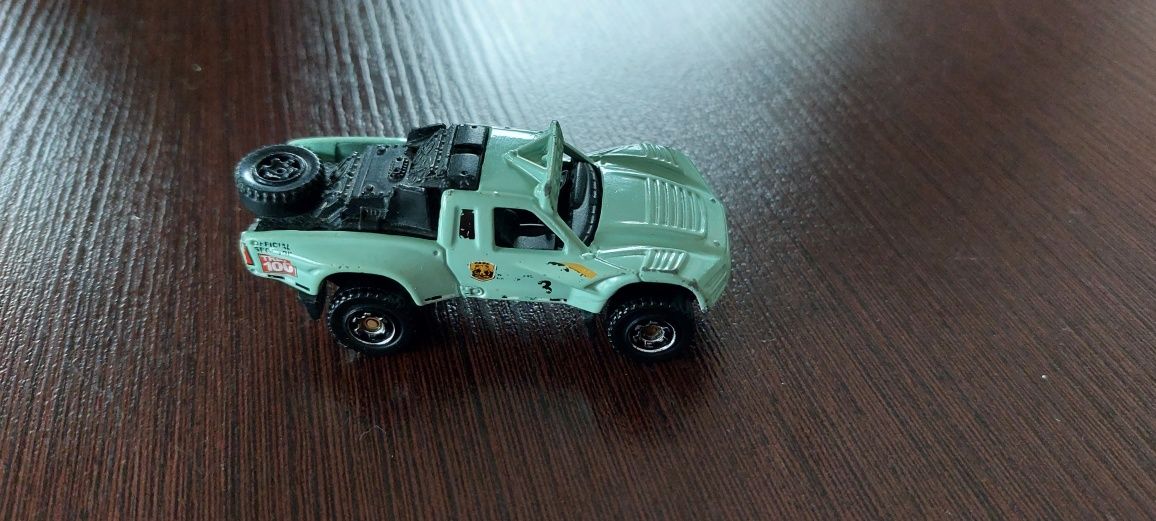 matchbox mattel na krawędzi ucieczka przed rekinem