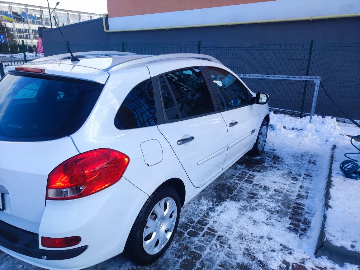 АВТО RENAULT CLIO 2009 1.2 механіка