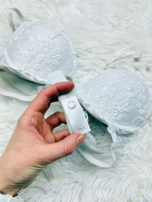 Biustonosz push-up 75A bialy Cubus