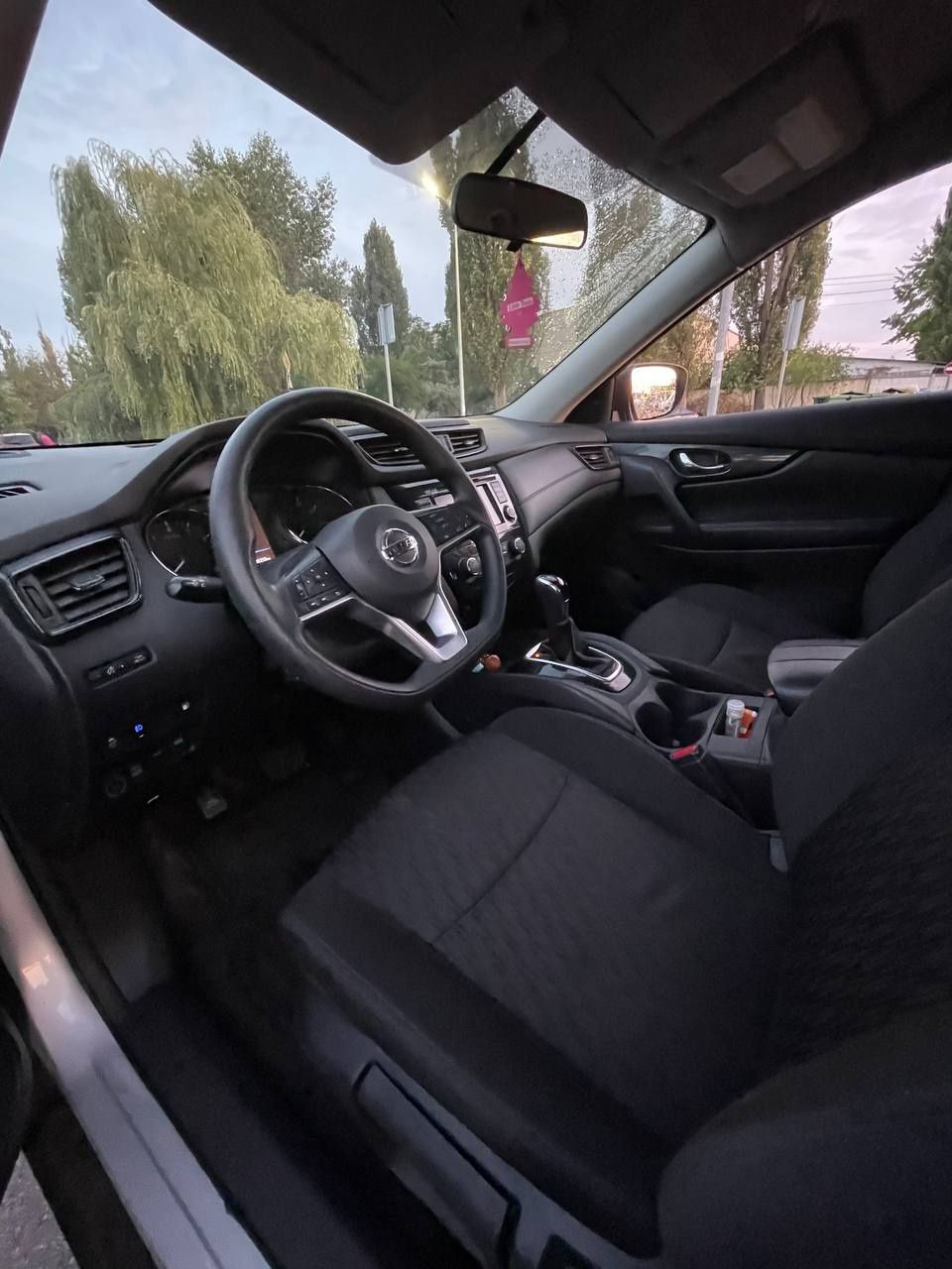 Нісан rogue 2018