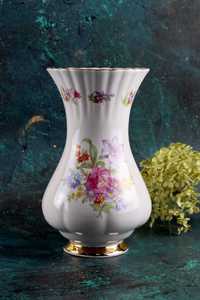 Porcelanowy wazon z kwiatowym motywem Chodzież porcelana vintage prl