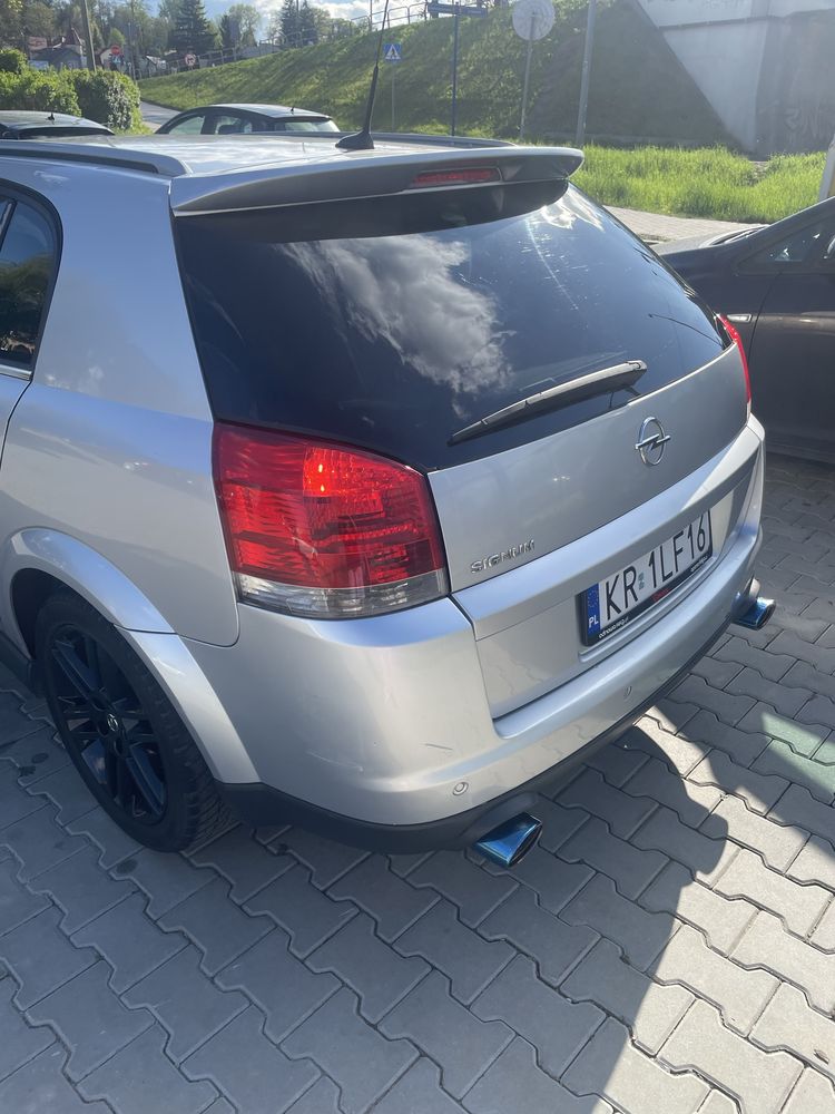 Opel Signum 3.2V6 w dobrym stanie