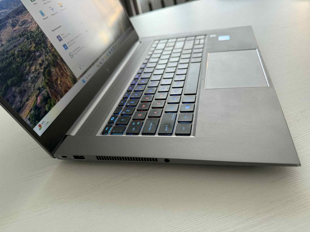 laptop HP ZBook Studio 15 G8  RTX3070