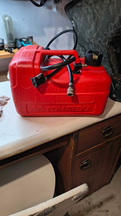 Tohatsu 12 Litrów plus linia paliwowa