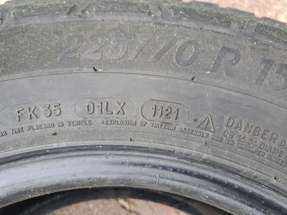 Резина Michelin 225 70 15c. Шины.