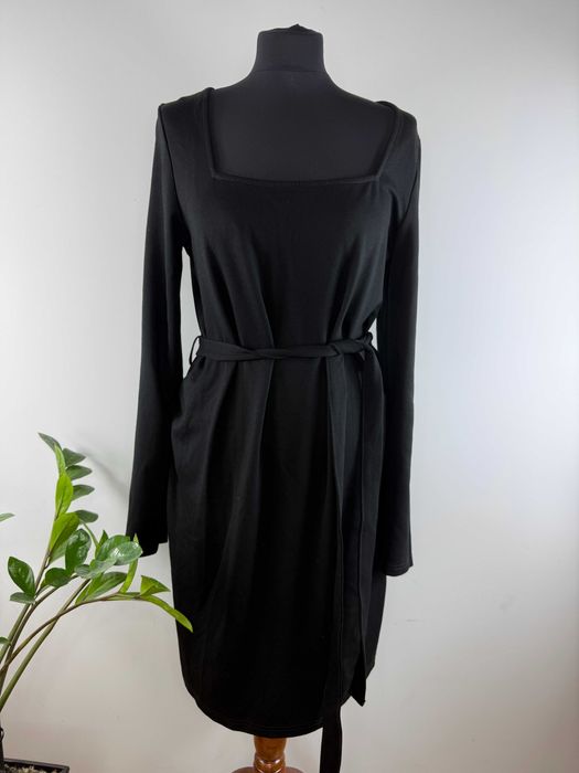 Czarna sukienka z kwadratowym dekoltem dzianinowa ciążowa Bonprix L/XL