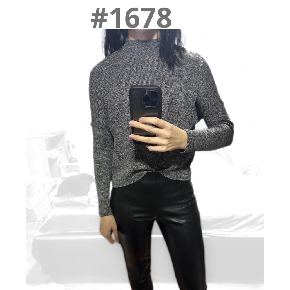 Cienki błyszczący półgolf H&M S/36 oversize modny krótki krój #1678
