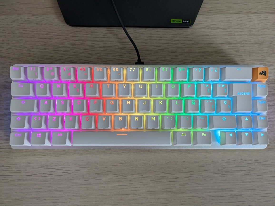 Glorious Gaming GMMK 2 Compact Teclado Mecânico Branco RGB