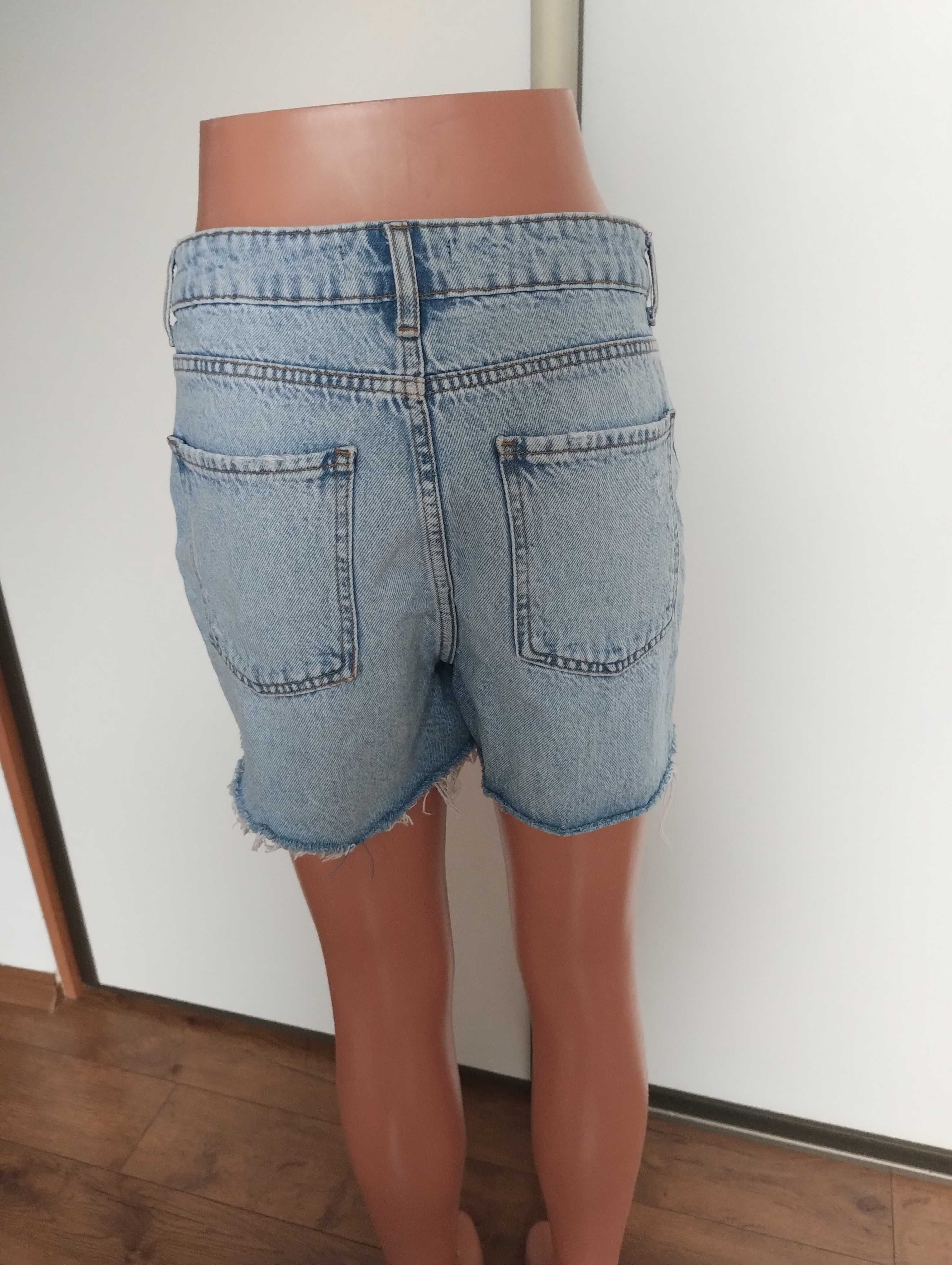 Spodenki Cropp z dziurami wysoki stan r.S/M