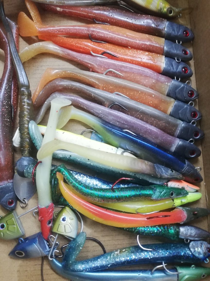 Pesca spinning,bóia, material variados