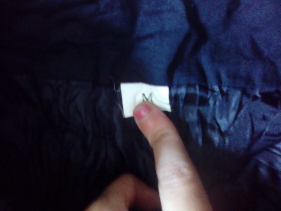 Saia tamanho M com renda oferta de portes de envio