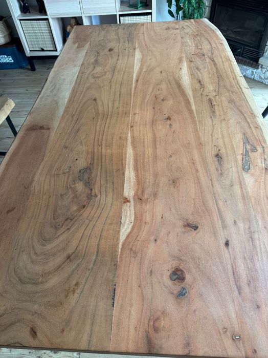 Mesa jantar de madeira 100%natural.