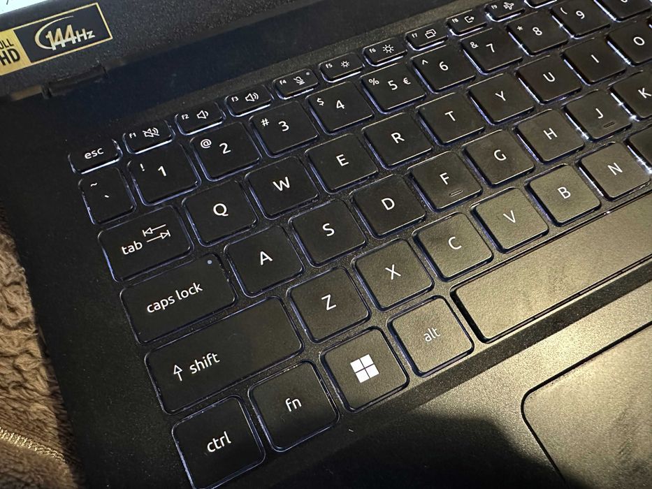 Acer Nitro v15 з коробкою і документами, в ідеальному стані