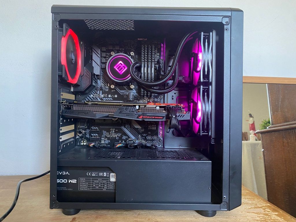 PC Gaming Ryzen 5 3600x / GTX 1080/ 16 GB DDR4