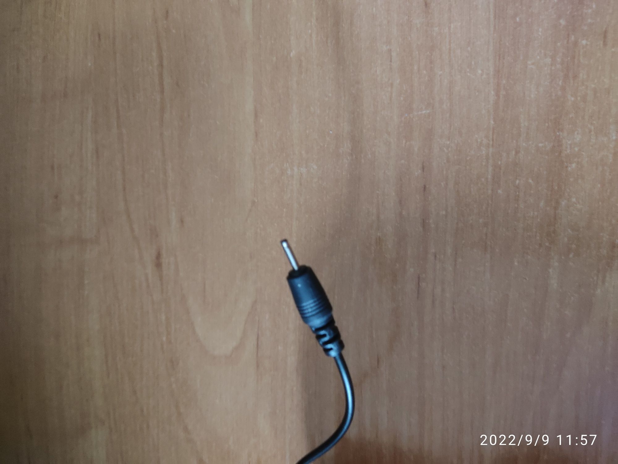 USB-зарядне до Bluetooth навушника
