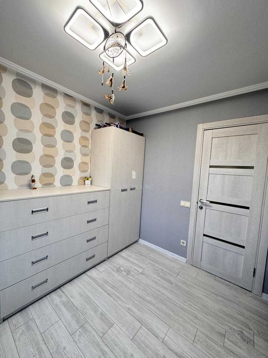 БЕЗ КОМІСІЇ! Єоселя!Продається 4-к таунхаус в Святопетрівському районі