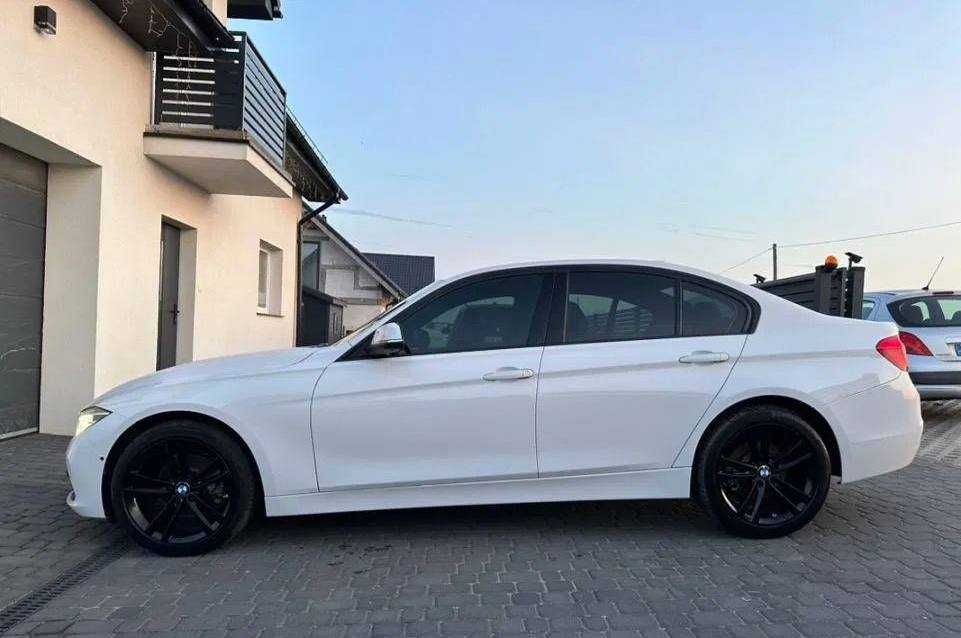 Продам BMW 328i 2016