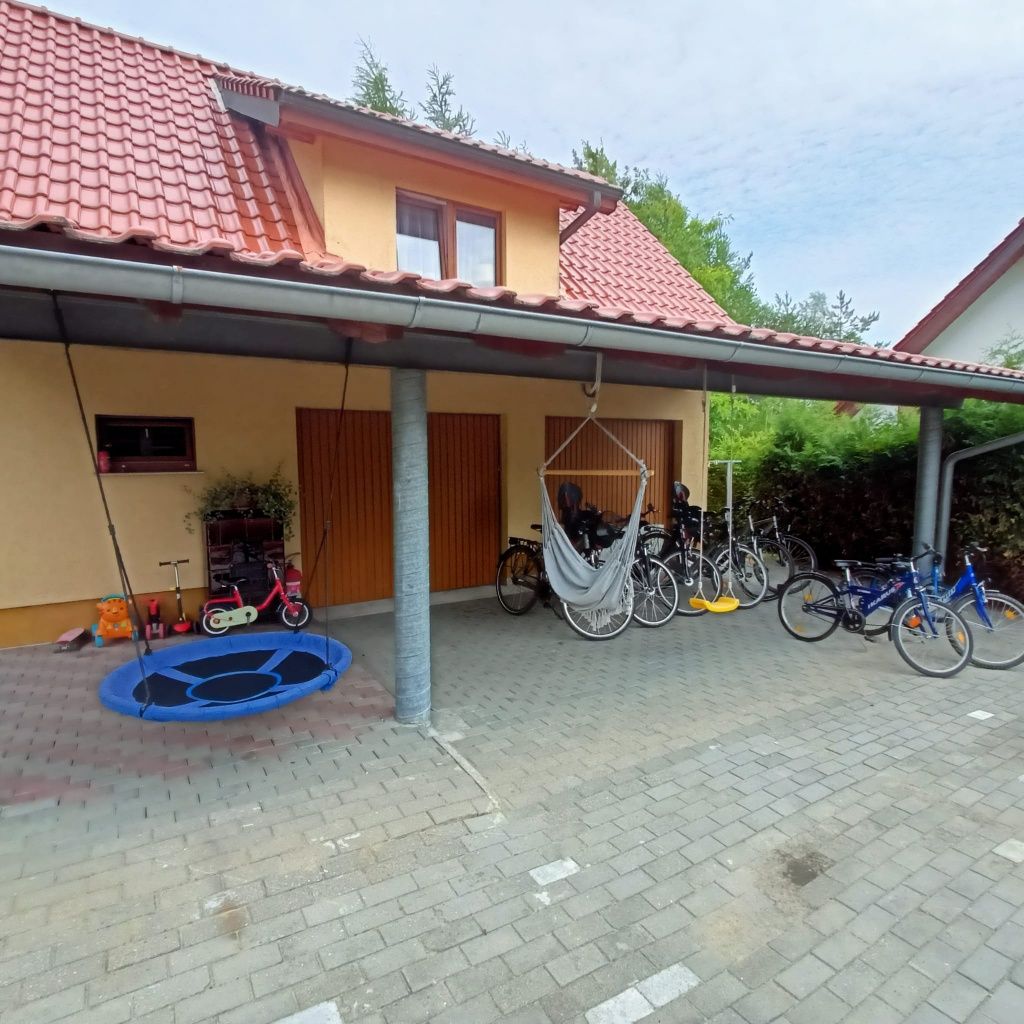 Caloroczny Dom.  Imprezy 18 takiUrodziny. Sauna Kominek las.