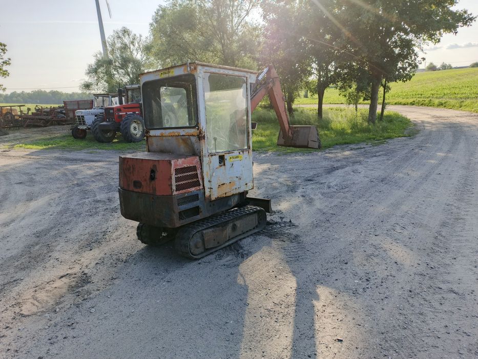 Minikoparka PEL-JOB EB 12 silnik YANMAR 3 cylindry