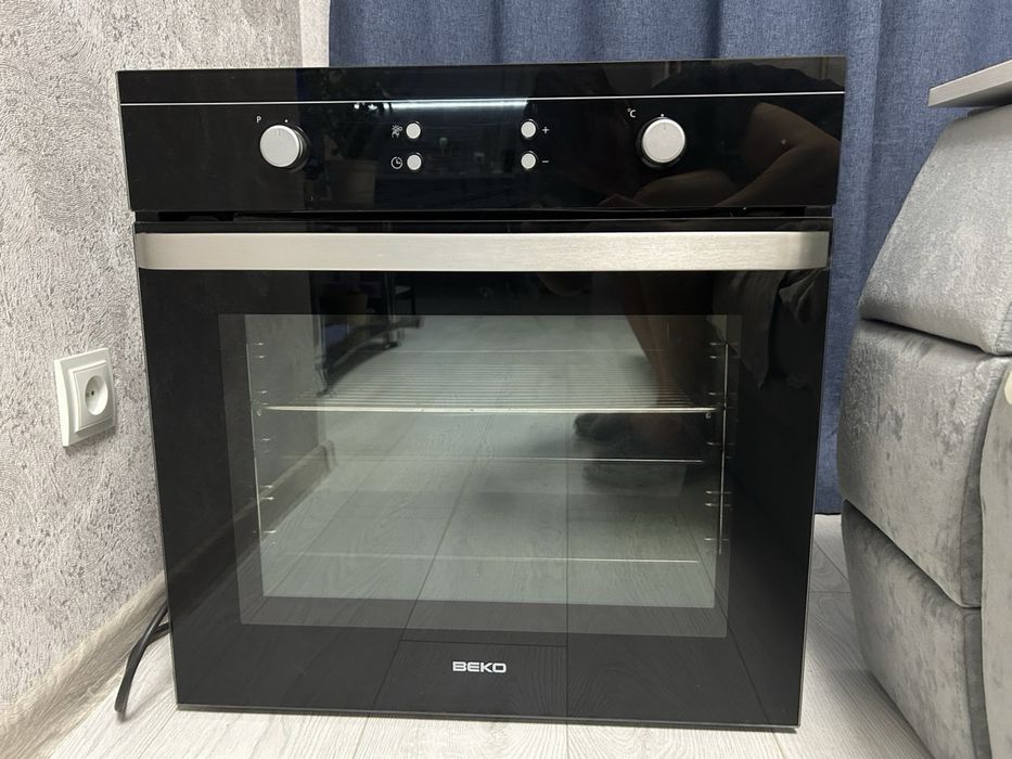 Продам духовку BEKO ( встраиваемая)