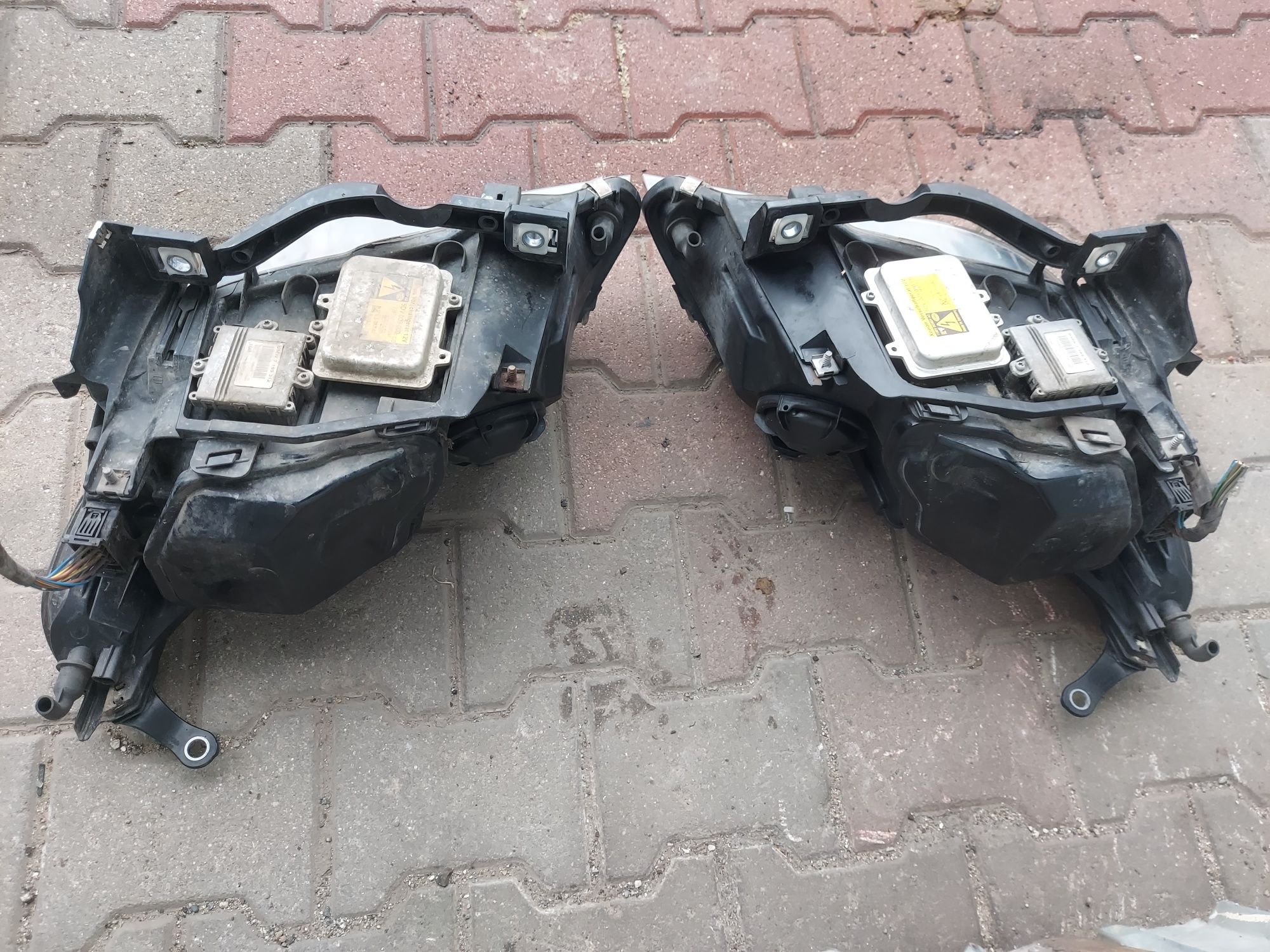 Lampa reflektor BMW E60 E61 LIFT LCI xenon skrętna dynamic EUROPA