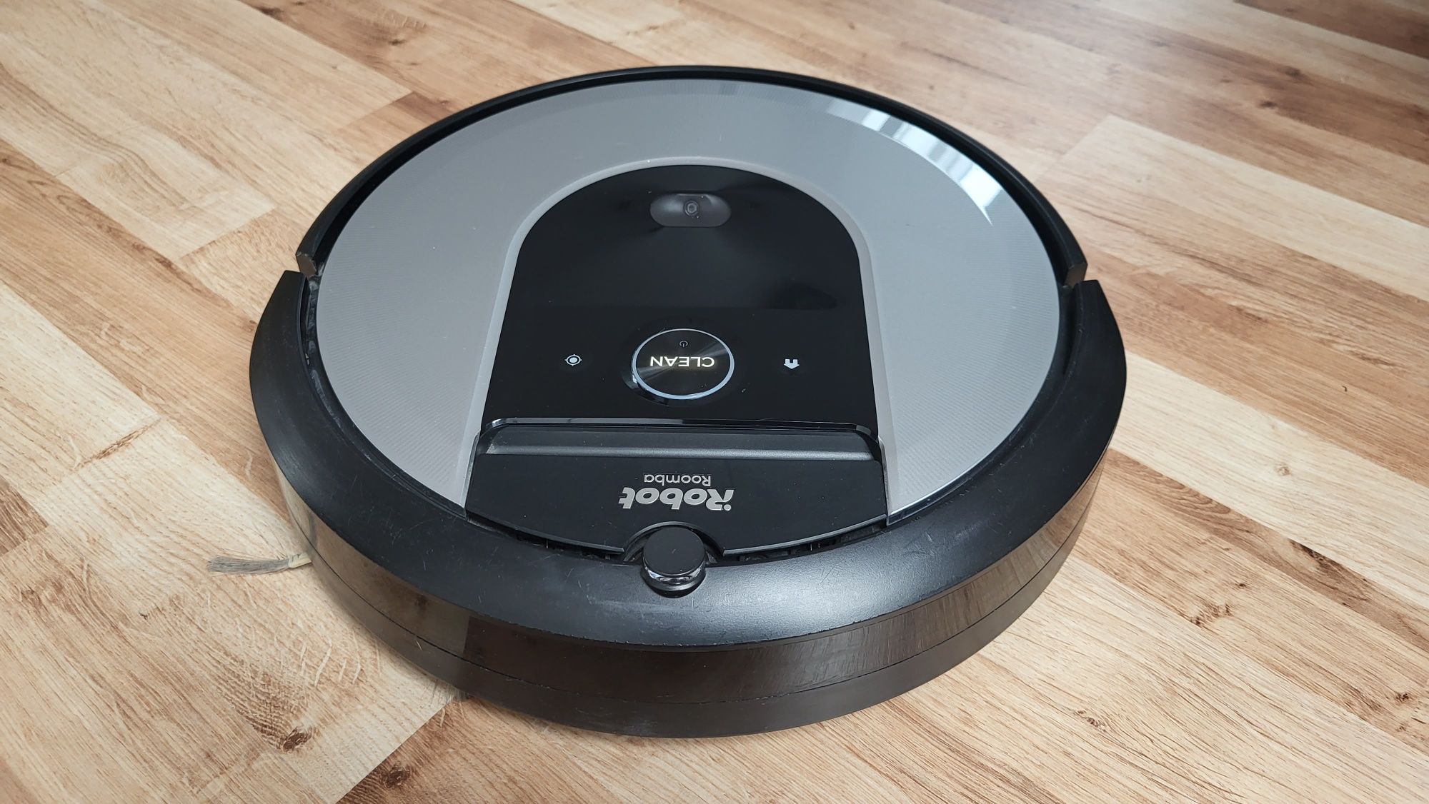 irobot i7+ Roomba ze stacją i filtrami robot sprzątająxy odkurzacz