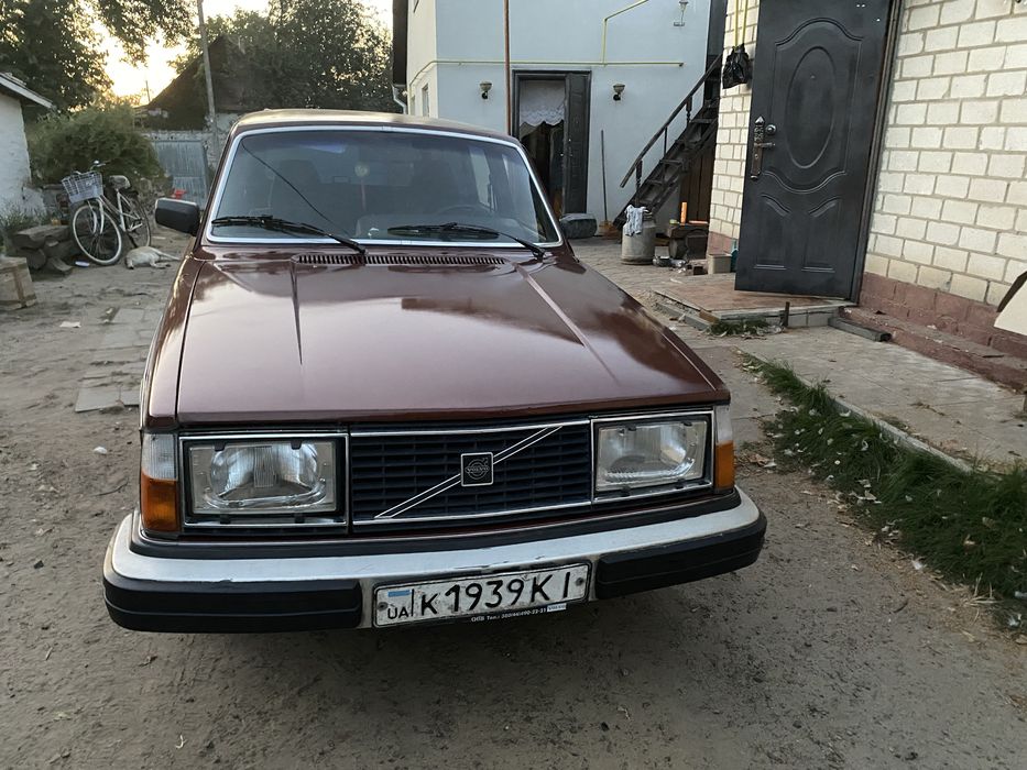 Volvo 245 1979 по запчастинам розборка акпп zf 4hp22