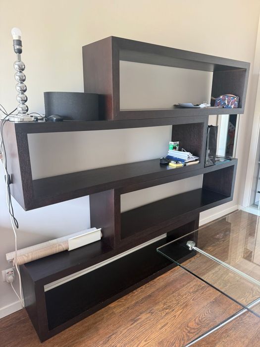 Móvel em Madeira Maciça