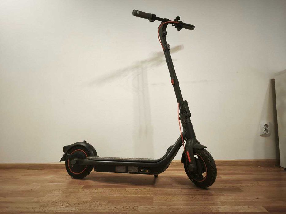 Електросамокат самокат скутер 400w Ninebot KickScooter F65D