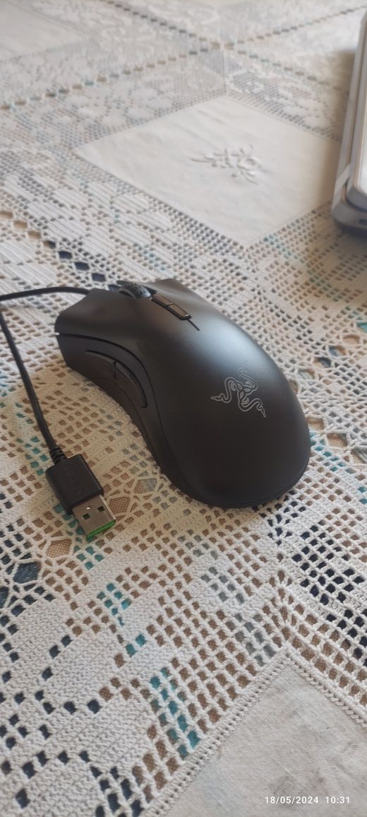 Rato Gaming Razer Deathadder Elite