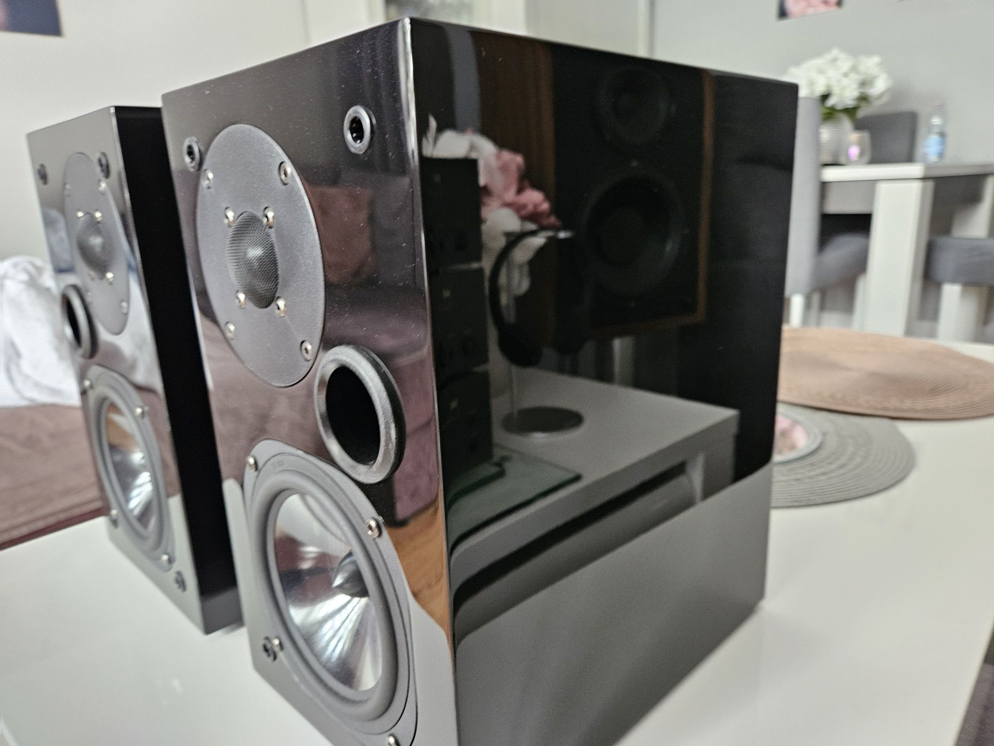 Usher S-520 jak nowe monitory gwarancja faktura