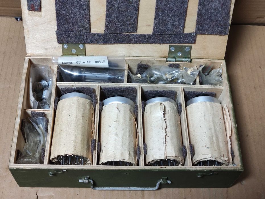 Lampy elektronowe GU-50 CCCP komplet 4 szt. ZIP radiostacja R-111 PRL