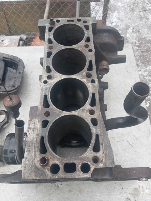 Колінвал Опель кадет Corsa ascona 1.3, 1.4 коліно Opel gm 90156520