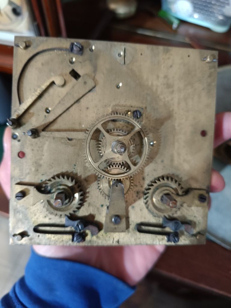 Mechanizmy starych zegarów