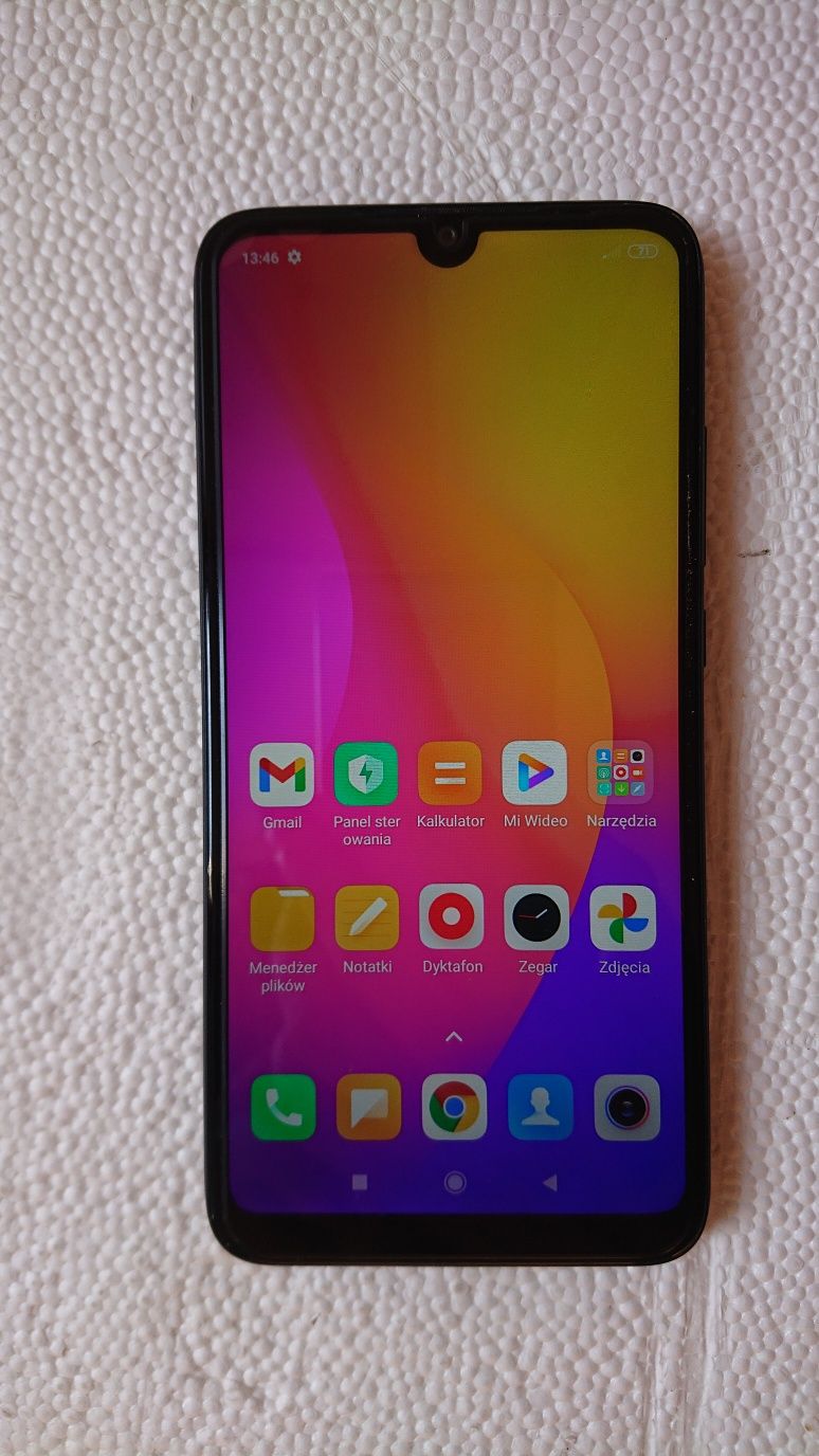 Telefon xiaomi redmi 7 w stanie bardzo dobrym
