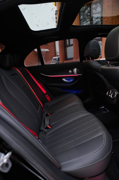 Mercedes-Benz E350. 2020р