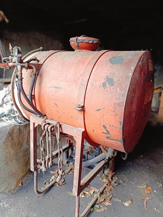 Depósito para venda para trator