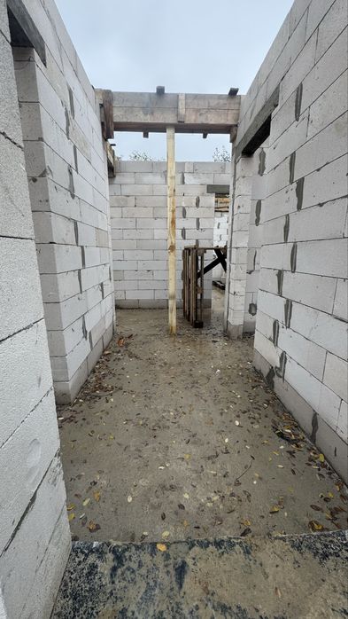 Новий проект! Сучасний будинок в центрі біля озера